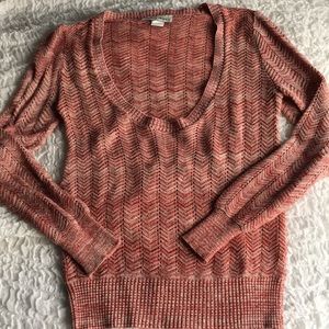 🌹💕Lightweight zig-zag sweater!